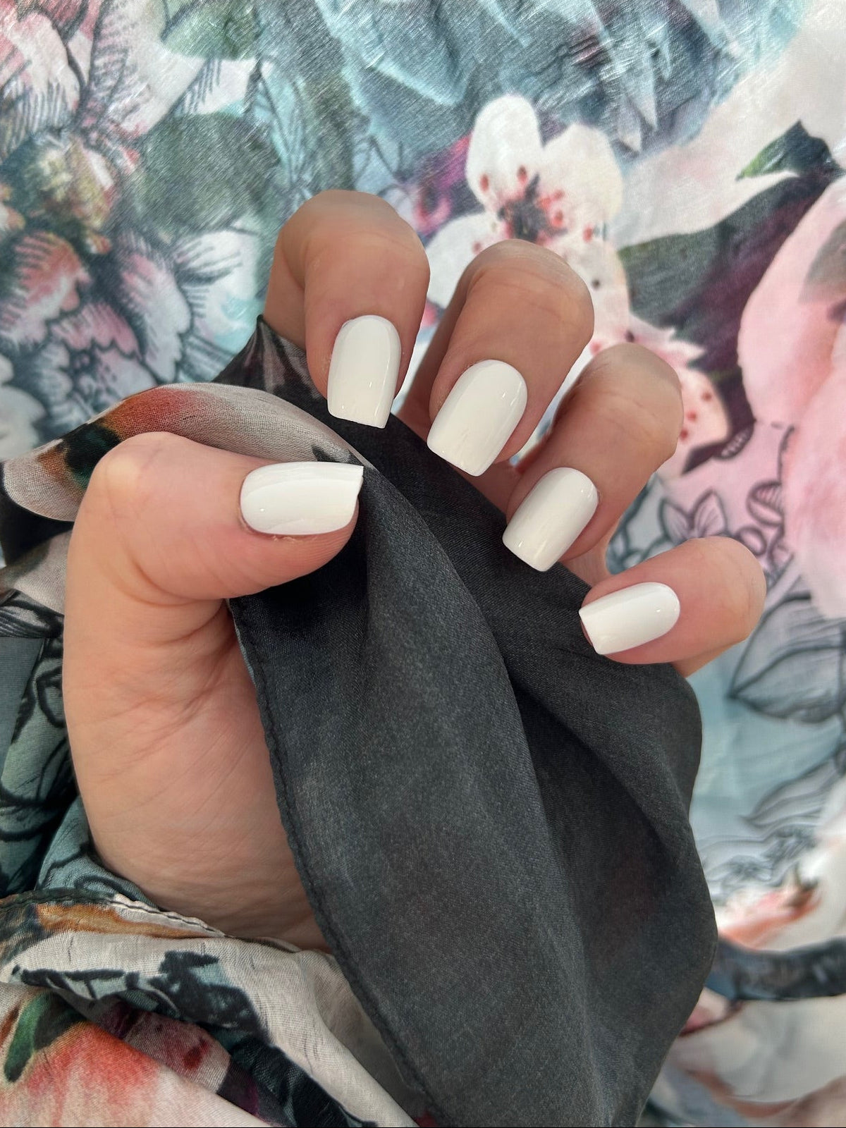 Cloud Press-On Nails (short square)