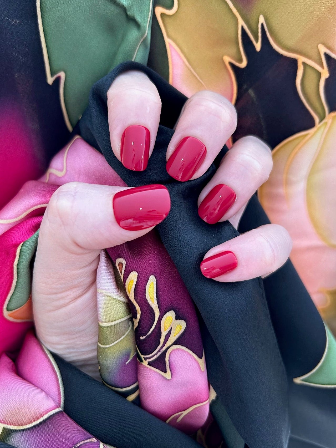 Flame Press-On Nails (short oval)