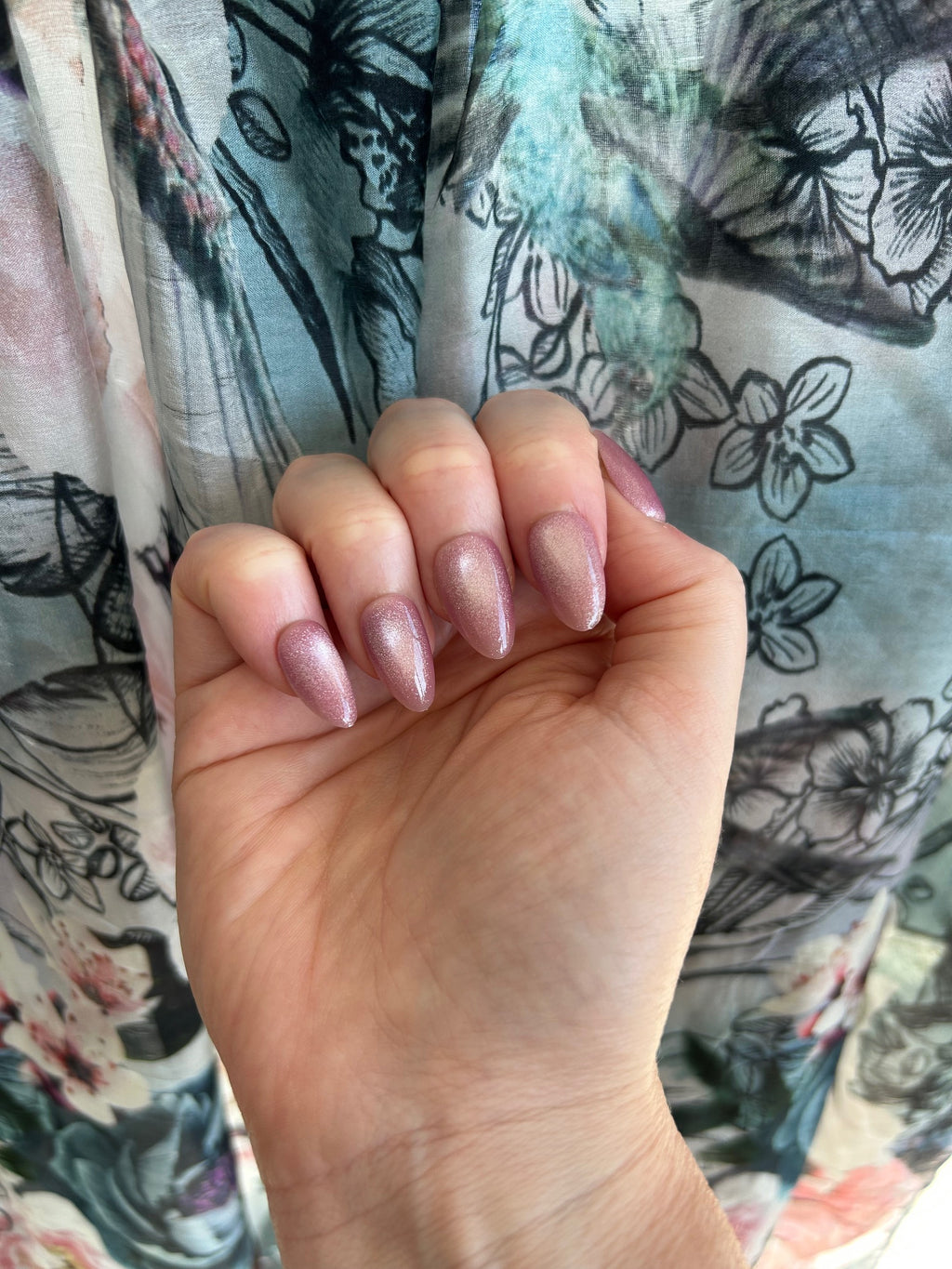 Fairy Dust Press-On Nails (medium almond)