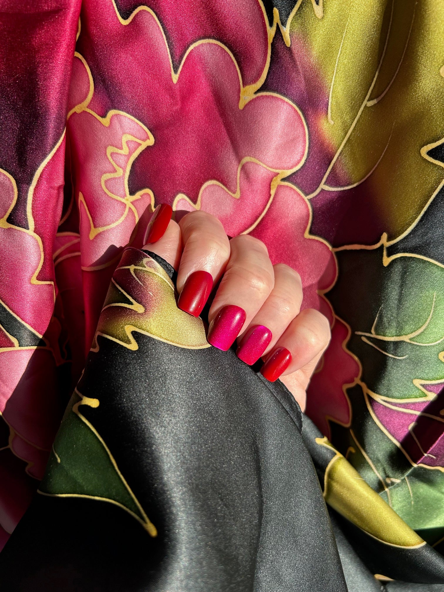 Ruby Slippers Press-On Nails (medium square)