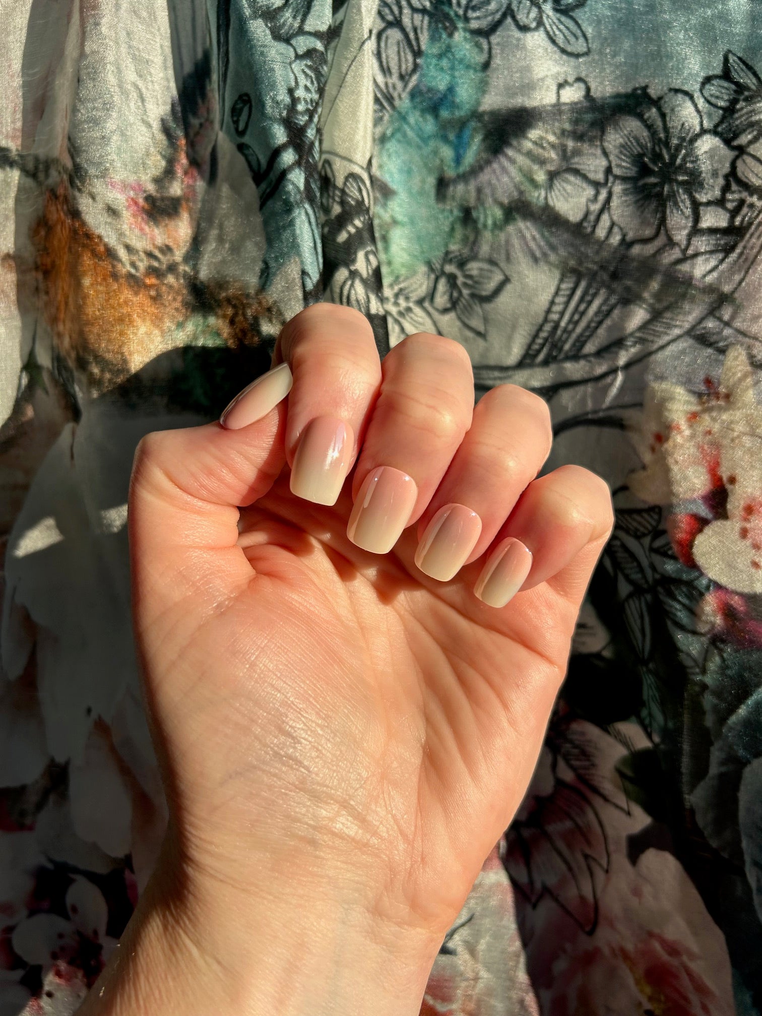 Afterglow Press-On Nails (medium square)