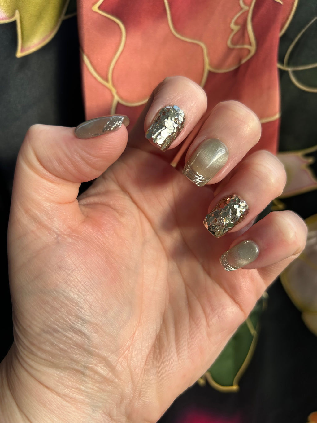 Golden Hour handmade Press-On Nails (short square) - MEDIUM NAIL SIZE