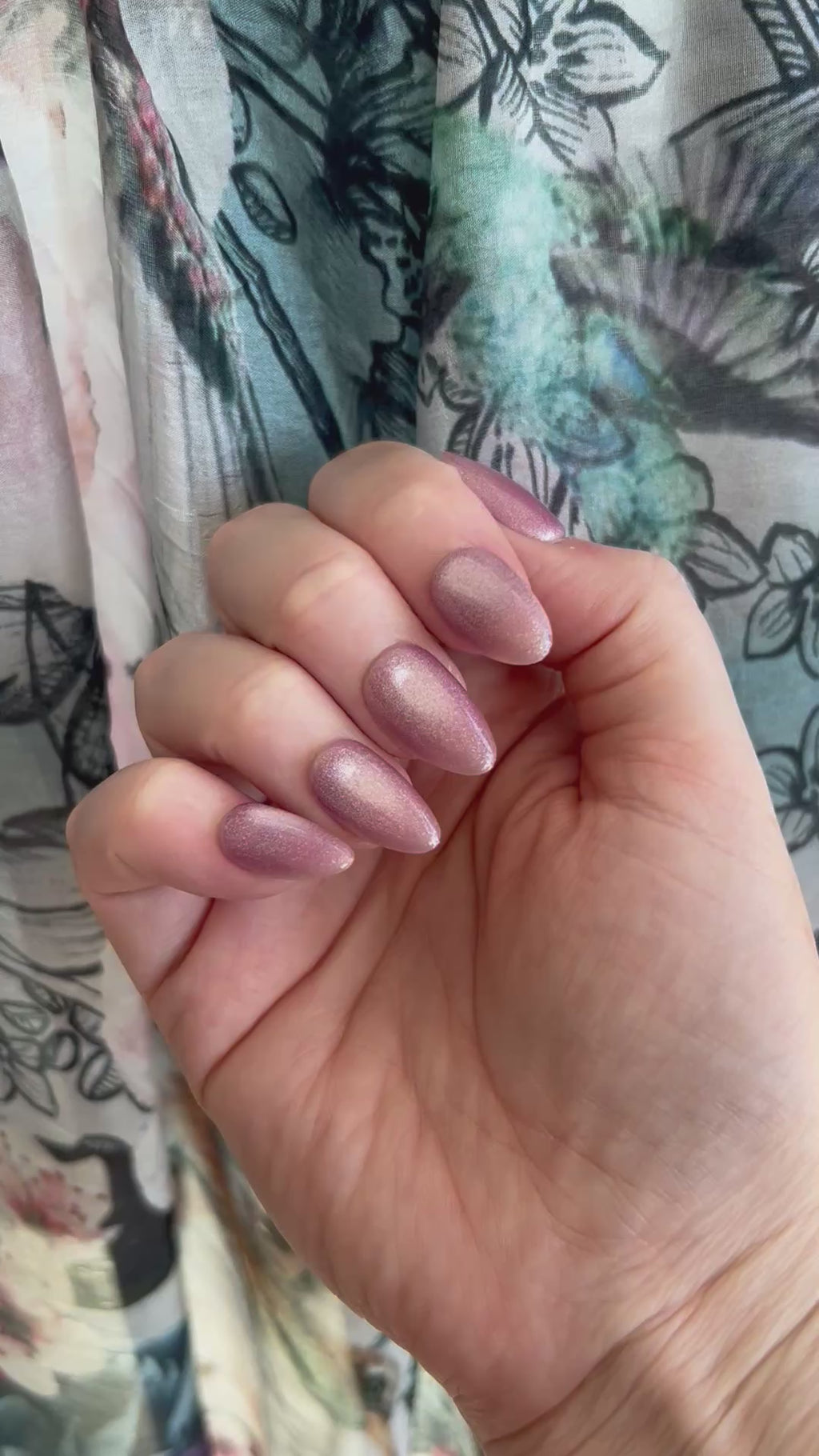 Fairy Dust Press-On Nails (medium almond)