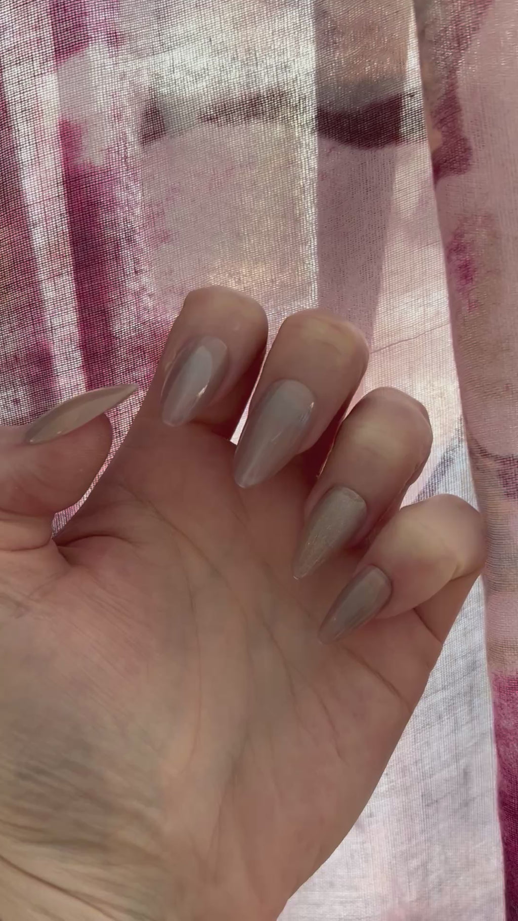 Cinnamon Sparkle Press-On Nails (medium almond)