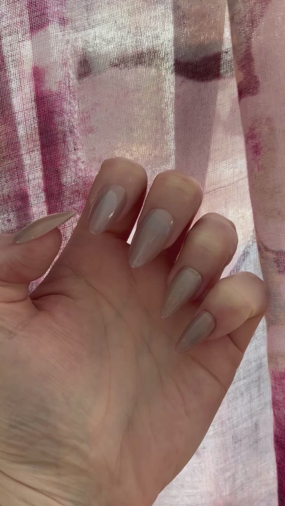Cinnamon Sparkle Press-On Nails (medium almond)