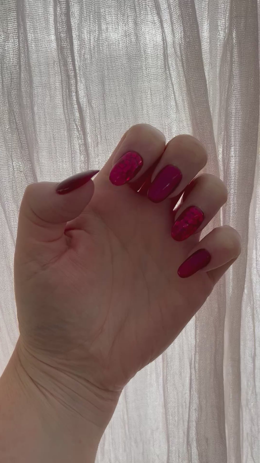 Ruby Sparkles handmade Press-On Nails (medium oval) - MEDIUM NAIL SIZE
